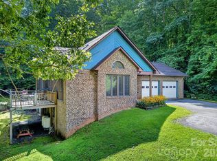 108 Shenandoah Dr, Burnsville, NC 28714