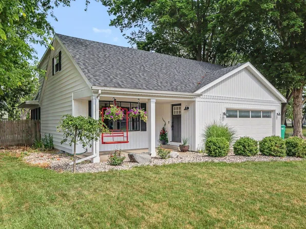5323 Rugby St, Portage, MI 49024