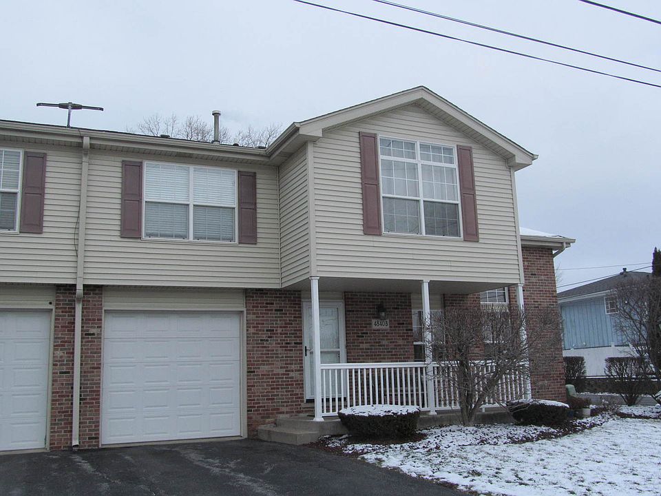 1st image of 4840 156th St Unit B