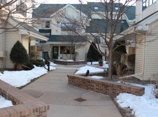 7621 Edinborough Way APT 2105, Edina, MN 55435