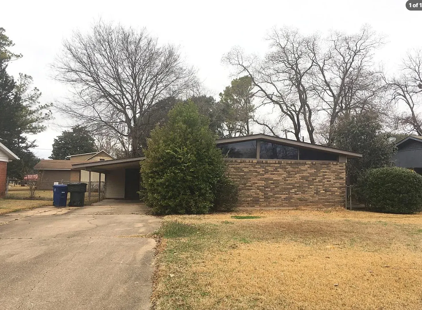 222 Brook Briar Dr — Photo 1