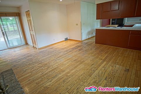4th image of 620 134th St E