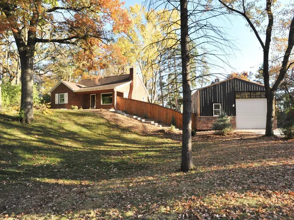6439 Stillwater Blvd N, Oakdale, MN 55128