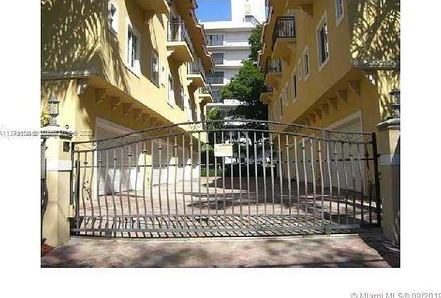 1st image of 2919 Coconut Ave APT 3
