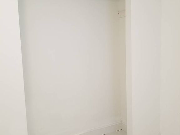 5th image of 2926 Wickham Ave #2