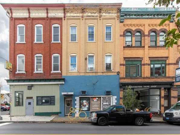 662 Main St, Slatington, PA 18080