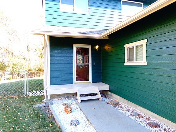 3rd image of 2868 El Camino Way