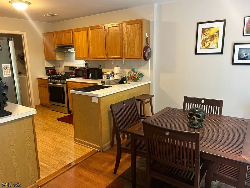 2 bed, 2.5 bath, $2,950 — Photo 3