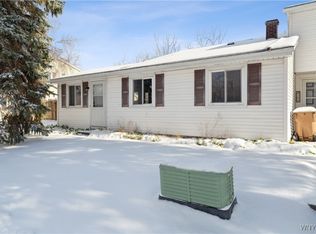 32 Pebble Creek Dr, Cheektowaga, NY 14227