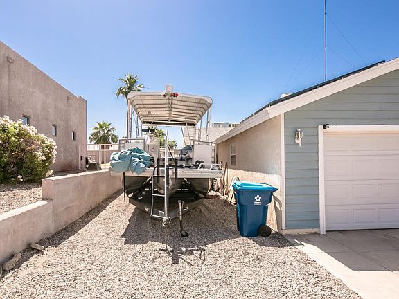 3rd image of 2430 Demaret Dr