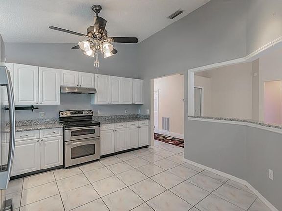 4th image of 838 Bayou Ave