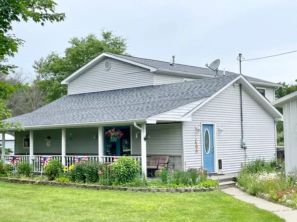 6790 Big Wolf Lake Rd, Lewiston, MI 49756