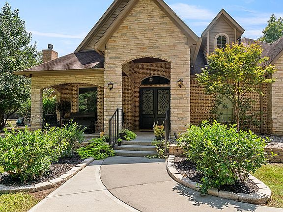 4th image of 21136 Hereford Way