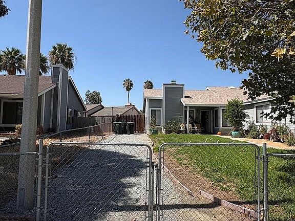 3rd image of 1778 The Willows Rd