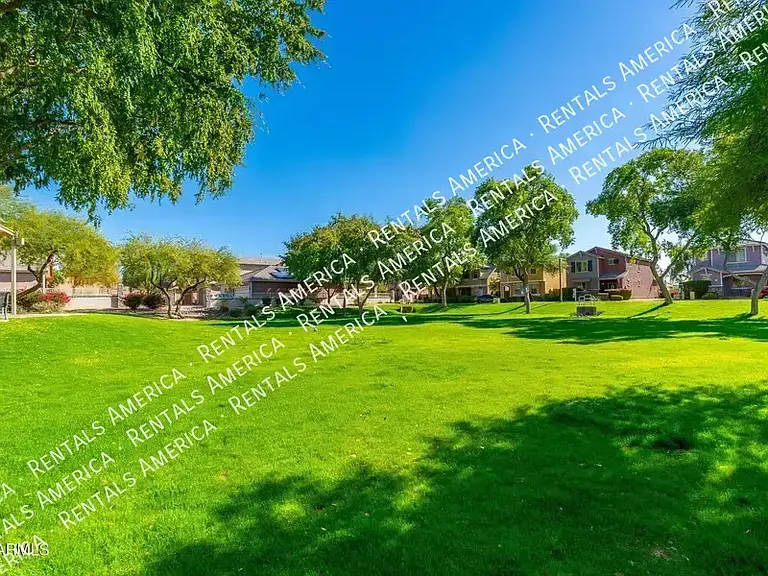 3745 E Kerry Ln — Photo 21