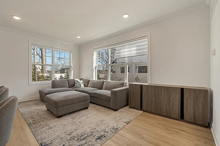 221 Brighton Ave #306 — Photo 8