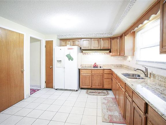 5th image of 4936 Wilmington Pike