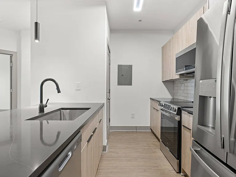 Block Lofts — Photo 3