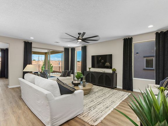 Enjoy the openess floorplan of the Tifton Walk, perfect for family gatherings.