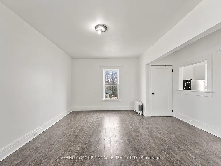 255 Kent St W #UPPER — Photo 2