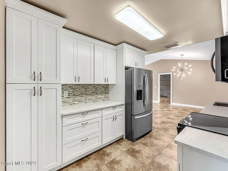 5235 Devon St — Photo 10
