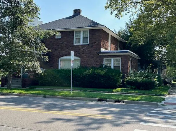 627 S Rose St, Kalamazoo, MI 49007