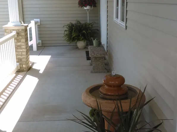 111 Sycamore, Pleasant Plains, IL 62677