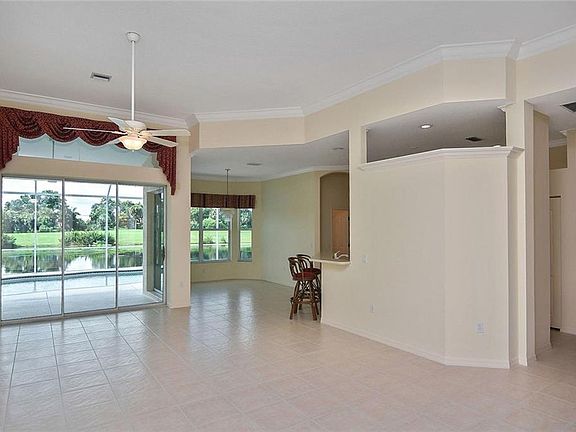 5th image of 586 Mossy Creek Dr