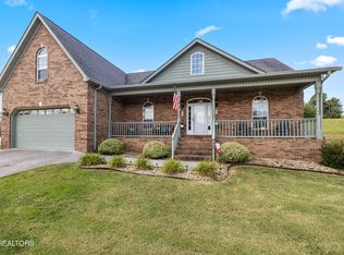 306 Cranfield Dr, Maryville, TN 37801