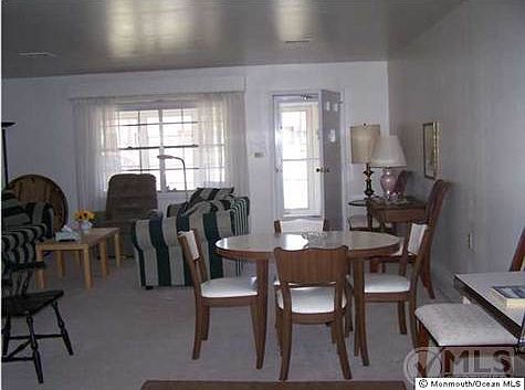 4th image of 49D Cambridge Ct