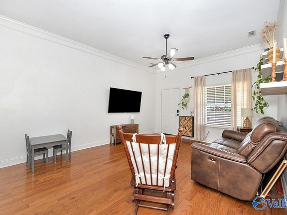 4th image of 205 Postwood Ct