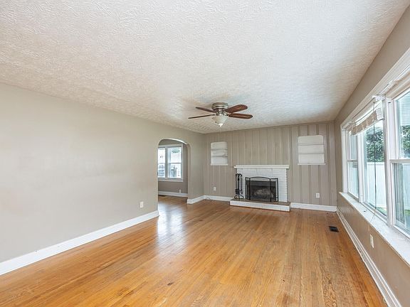 5th image of 7 Maysville Ave