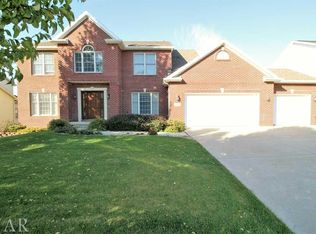 1910 Withers Ln, Bloomington, IL 61704