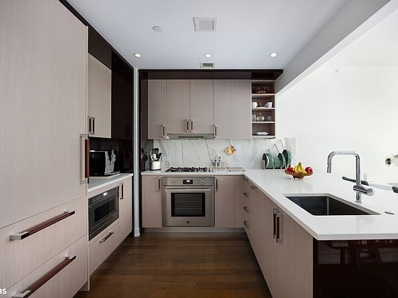 5th image of 261 W 25th St APT 4B