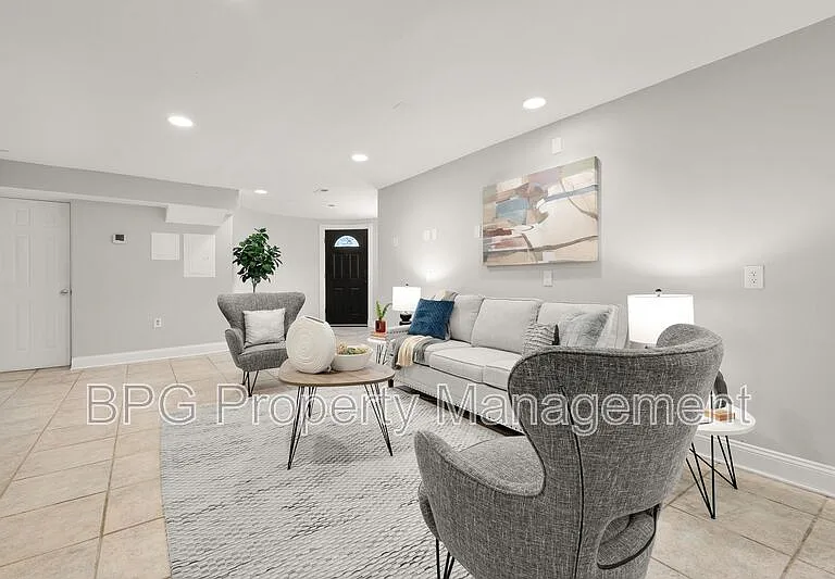 1819 1st St NW #A — Photo 11