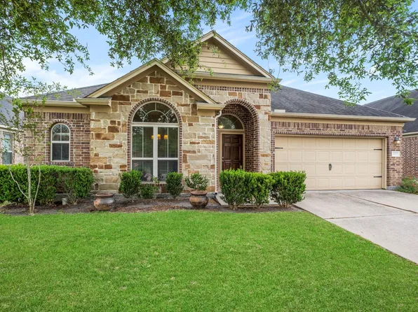2827 Intrepid Trl, Rosenberg, TX 77471