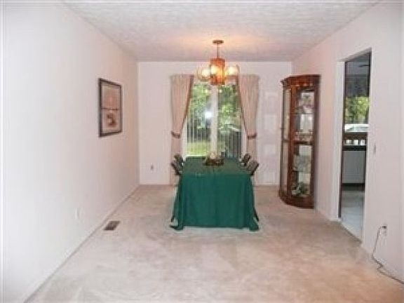 5th image of 9630 Pebble Brook Ln