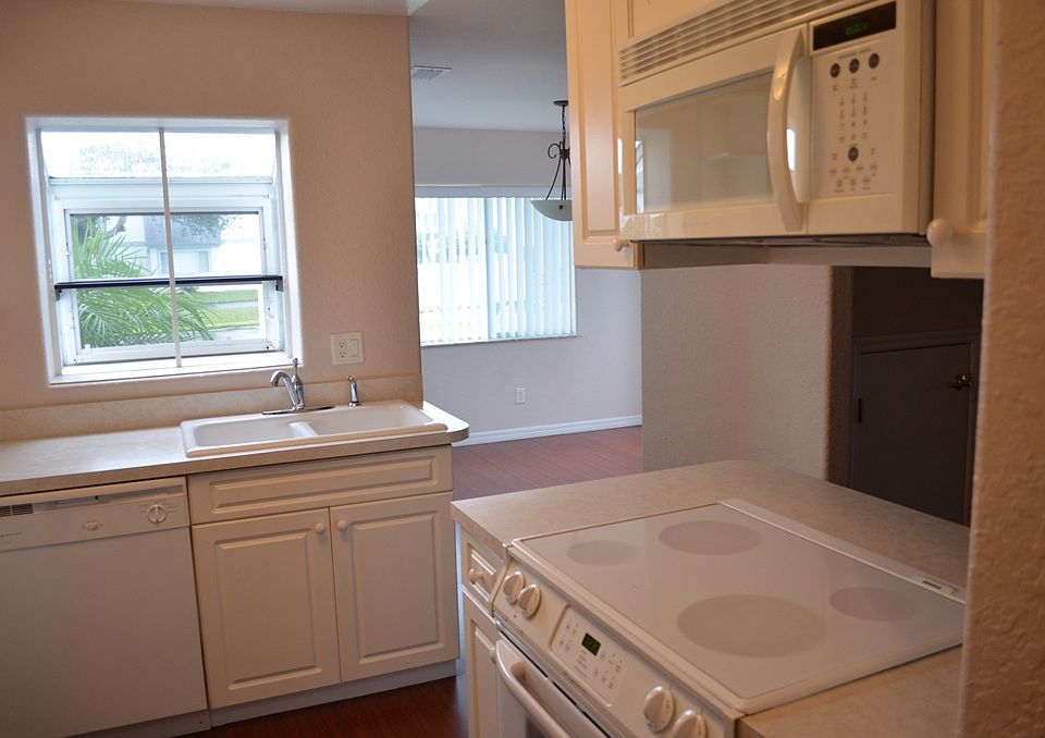 1st image of 618 Seaport Blvd