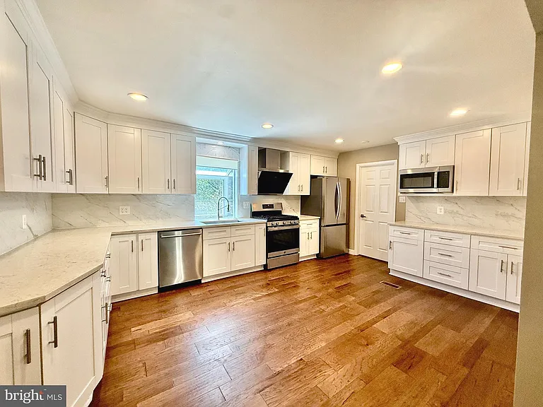 11900 Milbern Dr — Photo 14