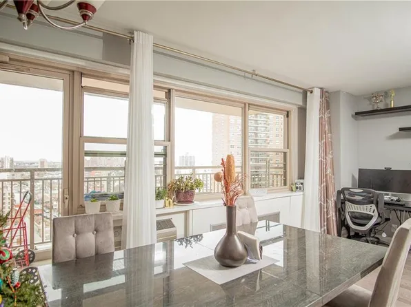 448 Neptune Ave APT 15C, Brooklyn, NY 11224