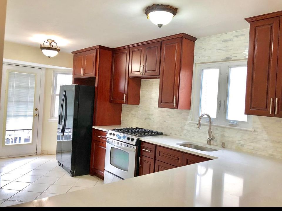 1st image of 205 McVeigh Ave Floor 2