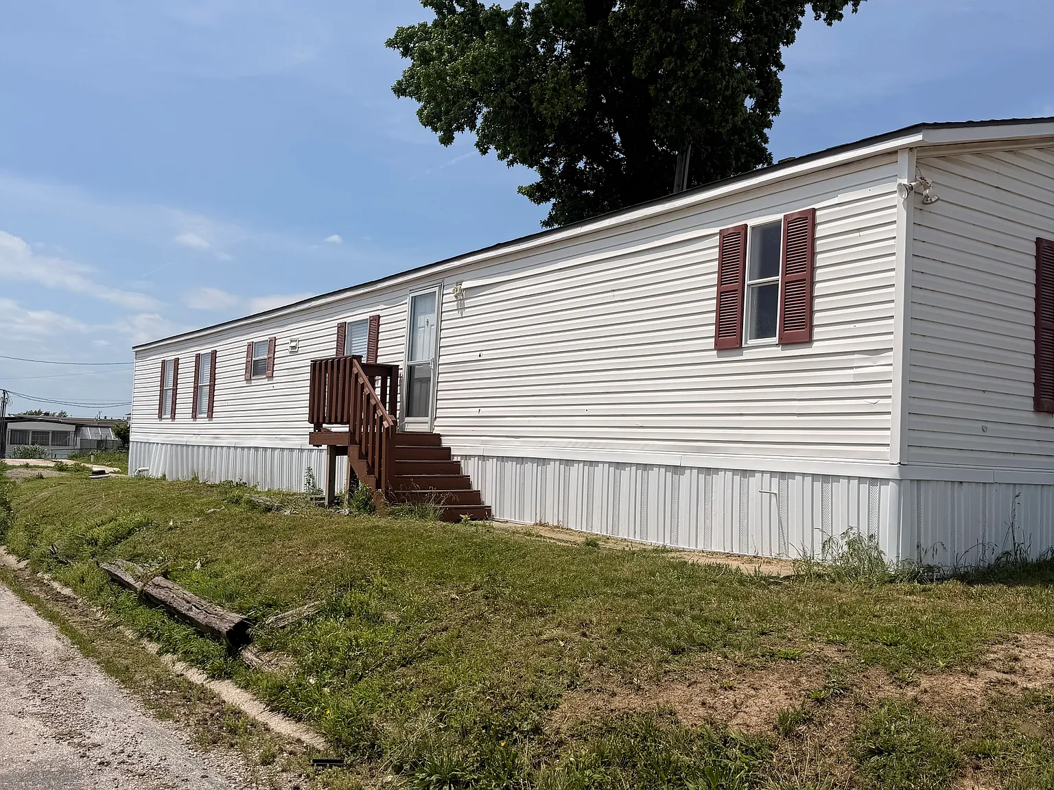 3 bed, 1152 sqft, $1,145 — Photo 2