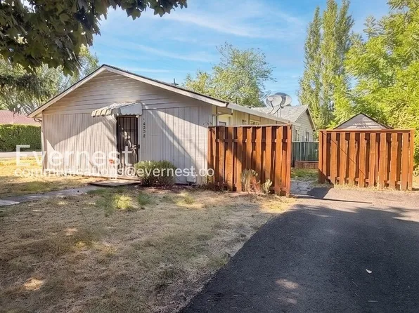 14035 SW Hazel St, Beaverton, OR 97005