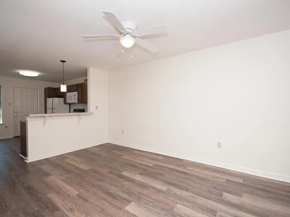 1536 Clifton St #4, Conway, AR 72032