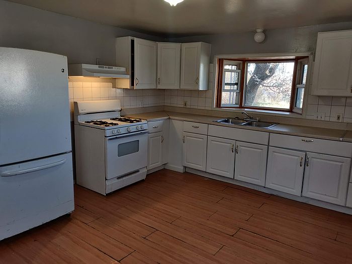 1st image of 3504 W Virginia Ave