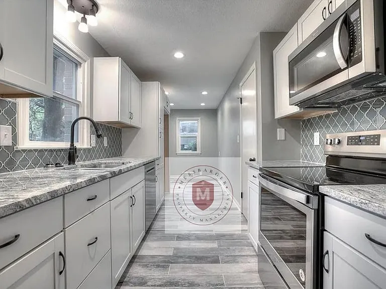 2501 W 75th Pl — Photo 9