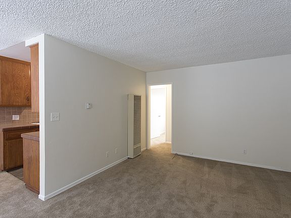 5th image of 4172 Mississippi St APT 10