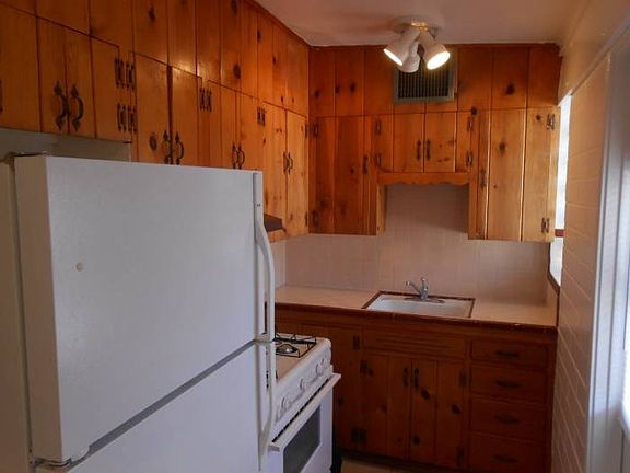 4th image of 3139 N Fontana Ave