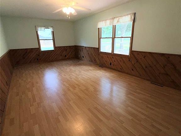 5th image of 10950 Harris Ct