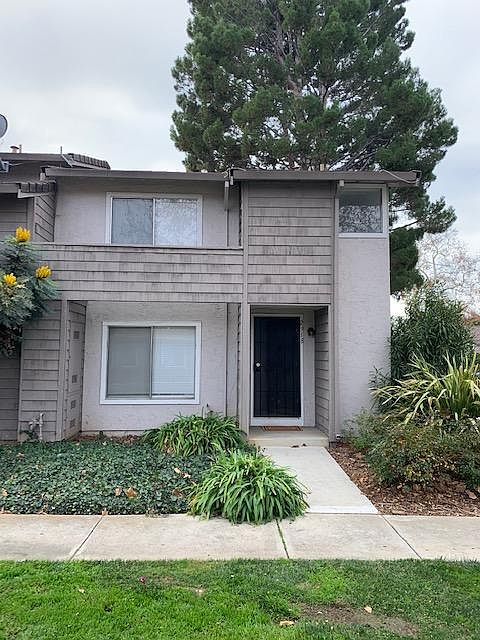 1st image of 2918 Wycliffe Ct